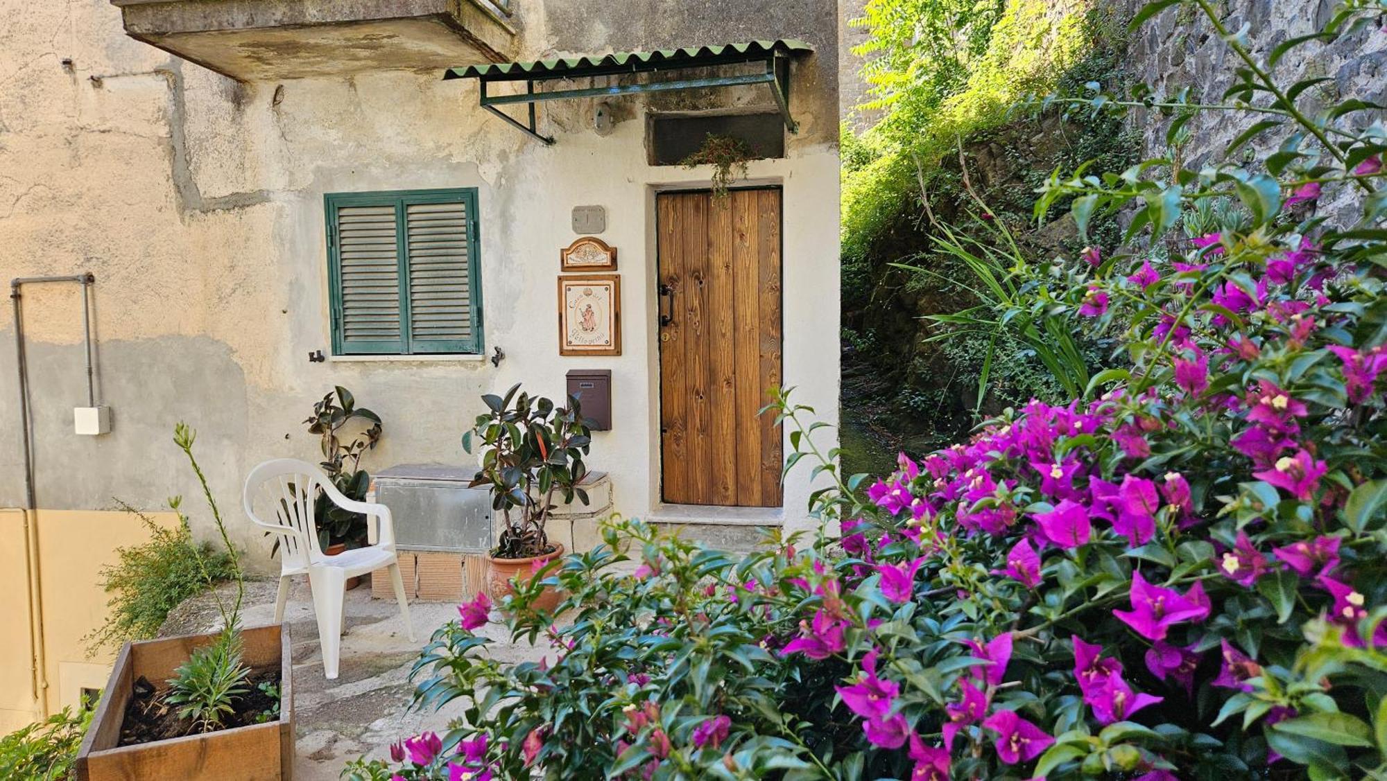 Appartamento Nel Borgo - Casa Del Pellegrino Sulla Via Francigena Аула Экстерьер фото
